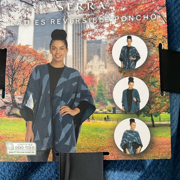 ❌$10❌NWT Reversible poncho - Picture 1 of 4